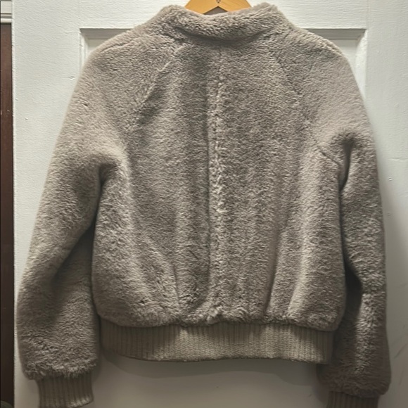 Fuzzy Taupe Jacket - Picture 4 of 4